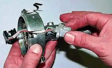 Ремонт датчика распределителя зажигания ВАЗ-2107 снимаем датчик