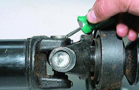 Проверка и ремонт карданной передачи ВАЗ-2107