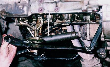 Как снять поддон и маслоприемник двигателя ВАЗ-2110