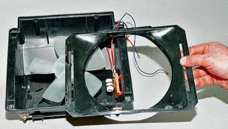 Снятие вентилятора отопителя автомобиля ВАЗ-21213