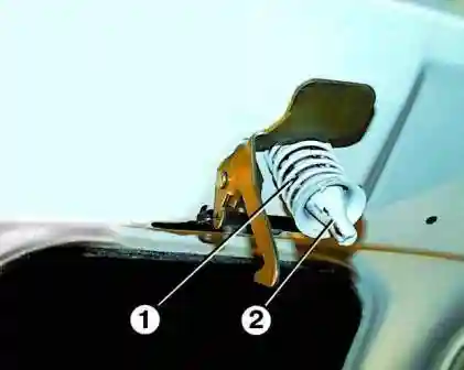 Снятие, установка и регулировка капота автомобиля ГАЗ-3110 Регулировка защелки капота