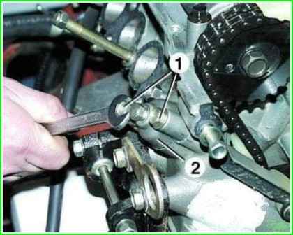 Hydraulic chain tensioner ZMZ-406