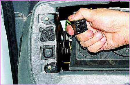 Reemplazo de interruptores e interruptores del automóvil Gazelle