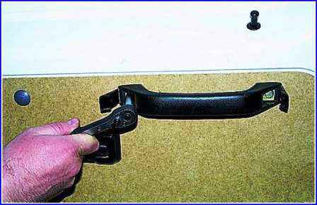 Repair of rear doors of Gazelle van