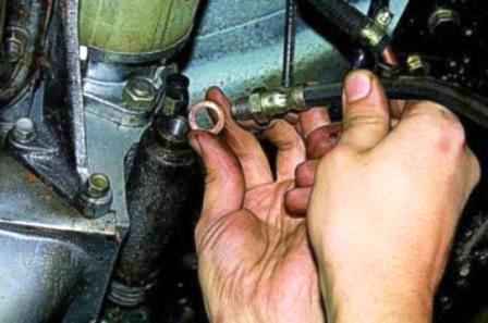 Как заменить главный и рабочий цилиндр сцепления автомобиля Газель