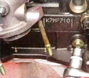 Austausch des Zahnriemens des K7M-Motors des Auto Lada Largus