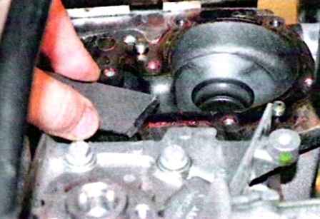 How to remove the K7M engine pump