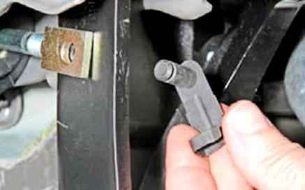 Replacing the vacuum brake booster Lada largus