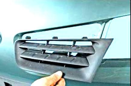 Як зняти та встановити передній бампер автомобіля Рено Меган 2