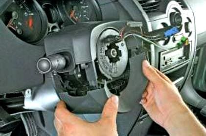 Replacing the steering column Renault Megan 2