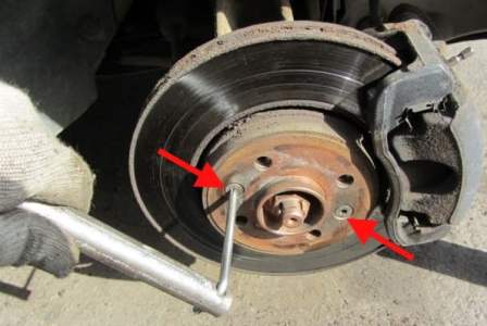 Replacing a Renault Megan 2 brake disc