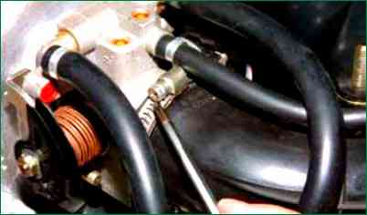 Ajuste y reemplazo del cable del acelerador Niva Chevrolet