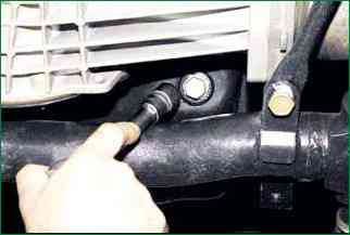 Niva Chevrolet engine oil and filter change
