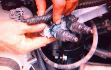 Checking and replacing Niva Chevrolet injectors