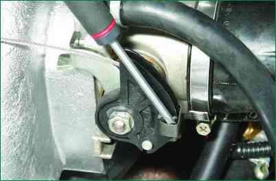 Niva Chevrolet throttle cable adjustment and replacement