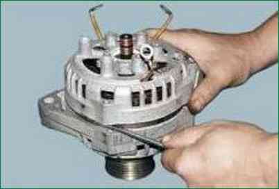 Reparatur der Lichtmaschine 9402.3701-01 Niva Chevrolet