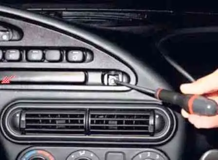 Снятие и установка комбинации приборов Niva Chevrolet Снятие и установка комбинации приборов Niva Chevrolet