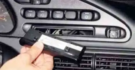 Снятие и установка комбинации приборов Niva Chevrolet Снятие и установка комбинации приборов Niva Chevrolet