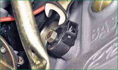 Заміна датчиків керування двигуном Niva Chevrolet