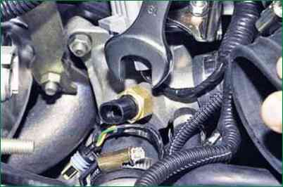 Замена датчиков управления двигателем Niva Chevrolet