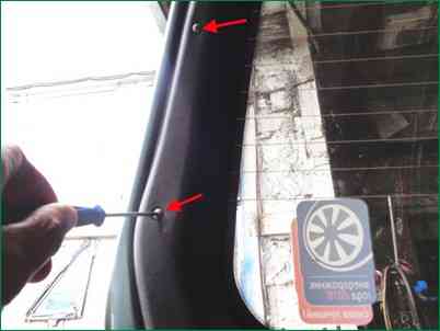 Desmontaje y montaje del portón trasero Niva Chevrolet