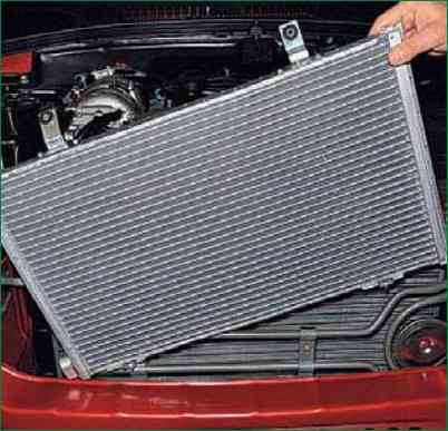How to remove the VAZ-2123 air conditioner condenser