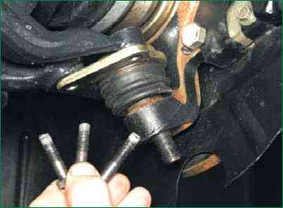 Replacing the ball joint VAZ-2123