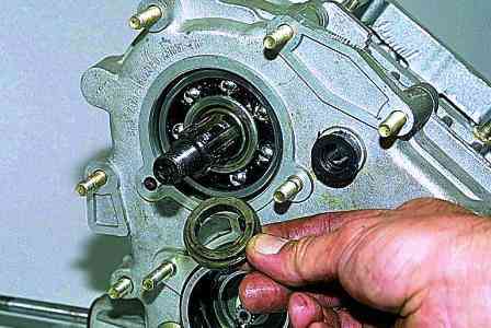 Disassembly and assembly of the transfer case VAZ-2123