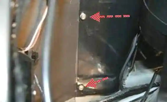 Снятие радиатора автомобиля УАЗ Патриот Снятие радиатора автомобиля УАЗ Патриот