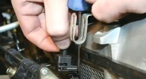 Снятие и установка топливной рампы УАЗ Патриот Снятие и установка топливной рампы УАЗ Патриот