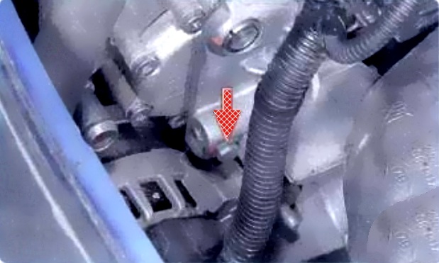 Заміна насоса гідропідсилювача кермового керування Renault Logan