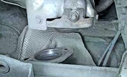 Replacing mufflers and pipes Renault Megane 2