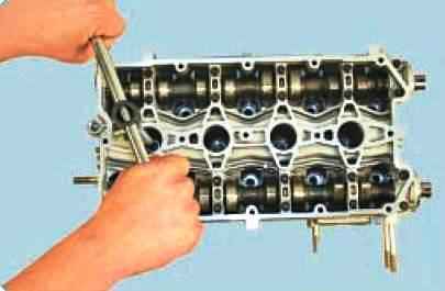 Reparación de la culata del motor VAZ-21126 