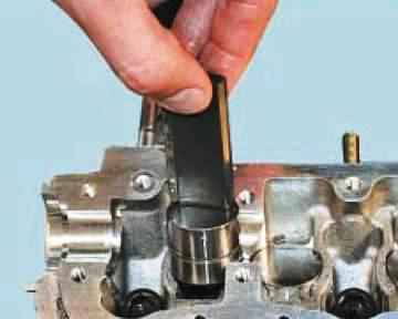 Reparatur des Zylinderkopfs des VAZ-21126-Motors 