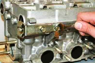 Repair of cylinder head of VAZ-21126 engine 