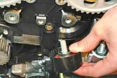 Replacing the cylinder head gasket of the VAZ-21126 engine