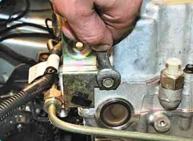 Replacing the cylinder head cover gasket VAZ-21126