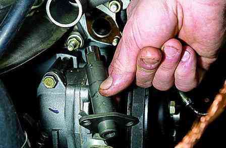 Replacing the hydraulic chain tensioner VAZ-2123