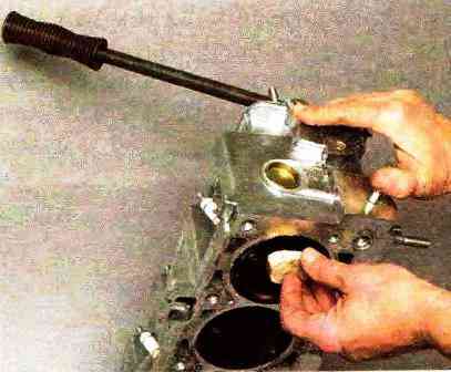Зняття та розбирання головки блоку циліндрів двигуна ВАЗ-21114