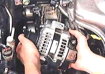 Cómo reemplazar la cadena de distribución en el motor 2AZ-FE Toyota Camry engine
