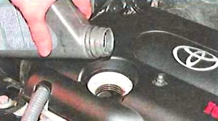 Замена масляного фильтра на двигателях 1AZ-FE И 2AZ-FE Toyota Camry