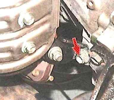 Entfernen und Installieren des 2AZ-FE Toyota Camry-Motorkrümmer