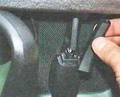 Заміна датчиків та вимикачів автомобіля Тойота Камрі