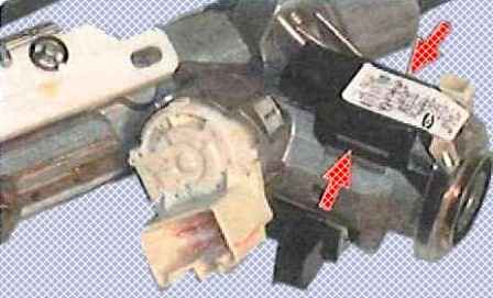 Checking and repairing the ignition lock of a Toyota Camry