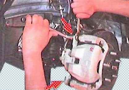 Зняття та ремонт супорта автомобіля Тойота Камрі
