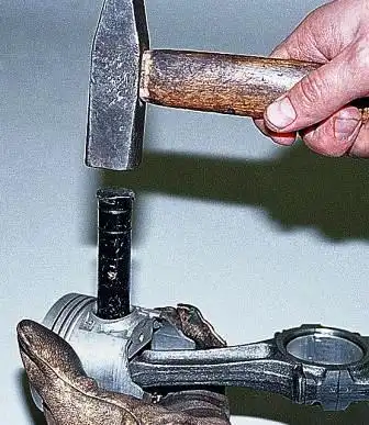 выбиваем палец