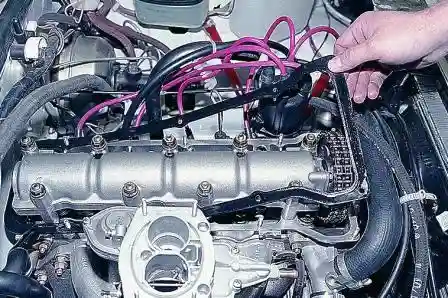 Снимаем крышку головки блока