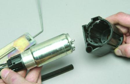 Снятие и установка топливного модуля автомобиля ВАЗ-2107-20