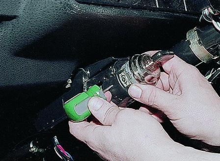 Замена выключателя зажигания автомобиля ВАЗ-2107