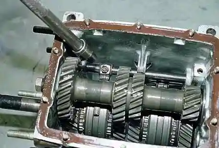 Ремонт коробки передач автомобиля ВАЗ-2107